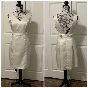 *Vera Wang* White / Light Cream Formal Dress